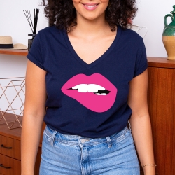 T-shirt Bleu Col V Martina Big Fuchsia FEMME Faubourg54 T-shirt Bleu Col V Martina Big Fuchsia FEMME Faubourg54