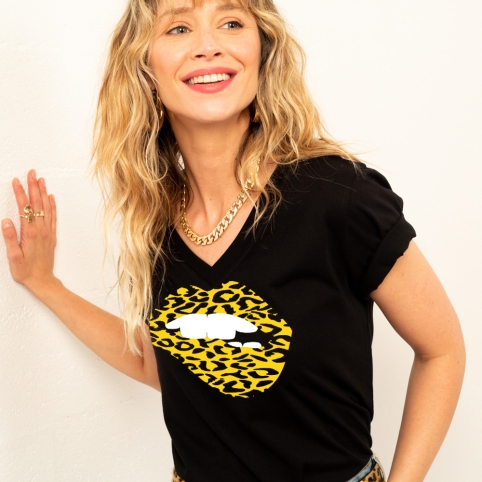 T-shirt Col V Noir Bouche Martina Léopard Jaune