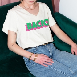 t-shirt col v bacio