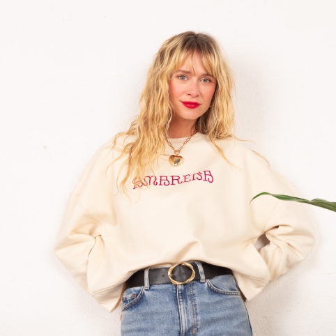 Sweat Boxy Crème Amarena by TrendyEmma