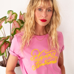T-shirt Rose Divino Femminile by TrendyEmma