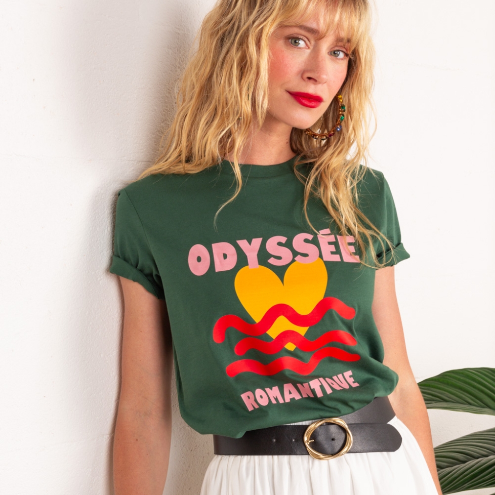 T-shirt Odyssée Romantique by TrendyEmma