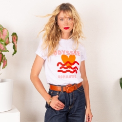 T-shirt Odyssée Romantique by TrendyEmma