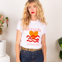 T-shirt Odyssée Romantique by TrendyEmma