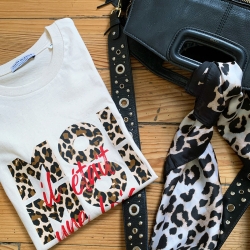 T-shirt Crème Il Etait Une Fois...Moi by LesFutiles