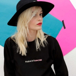 Black Sweatshirt Paracetamore